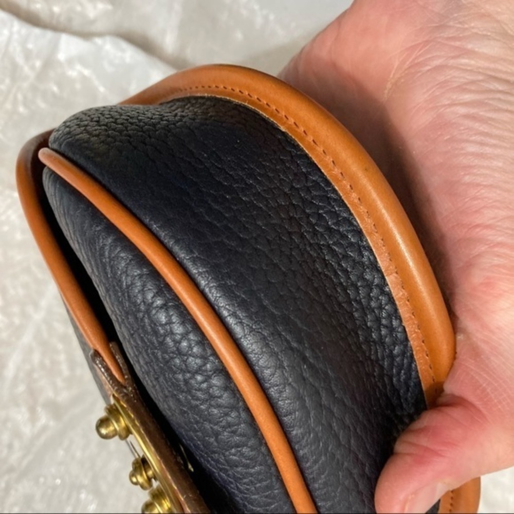 Dooney and Bourke ultra rare blue all weather leather vintage belt bag - Picture 7 of 8